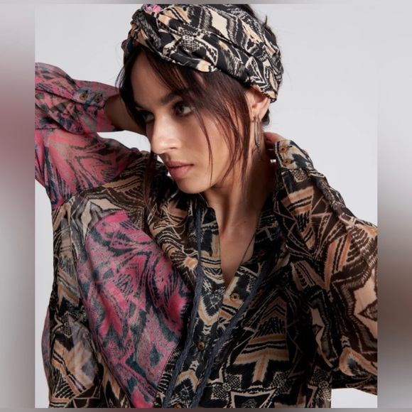 One Teaspoon Kaleidoscope Lunar Top - Picture 4 of 7